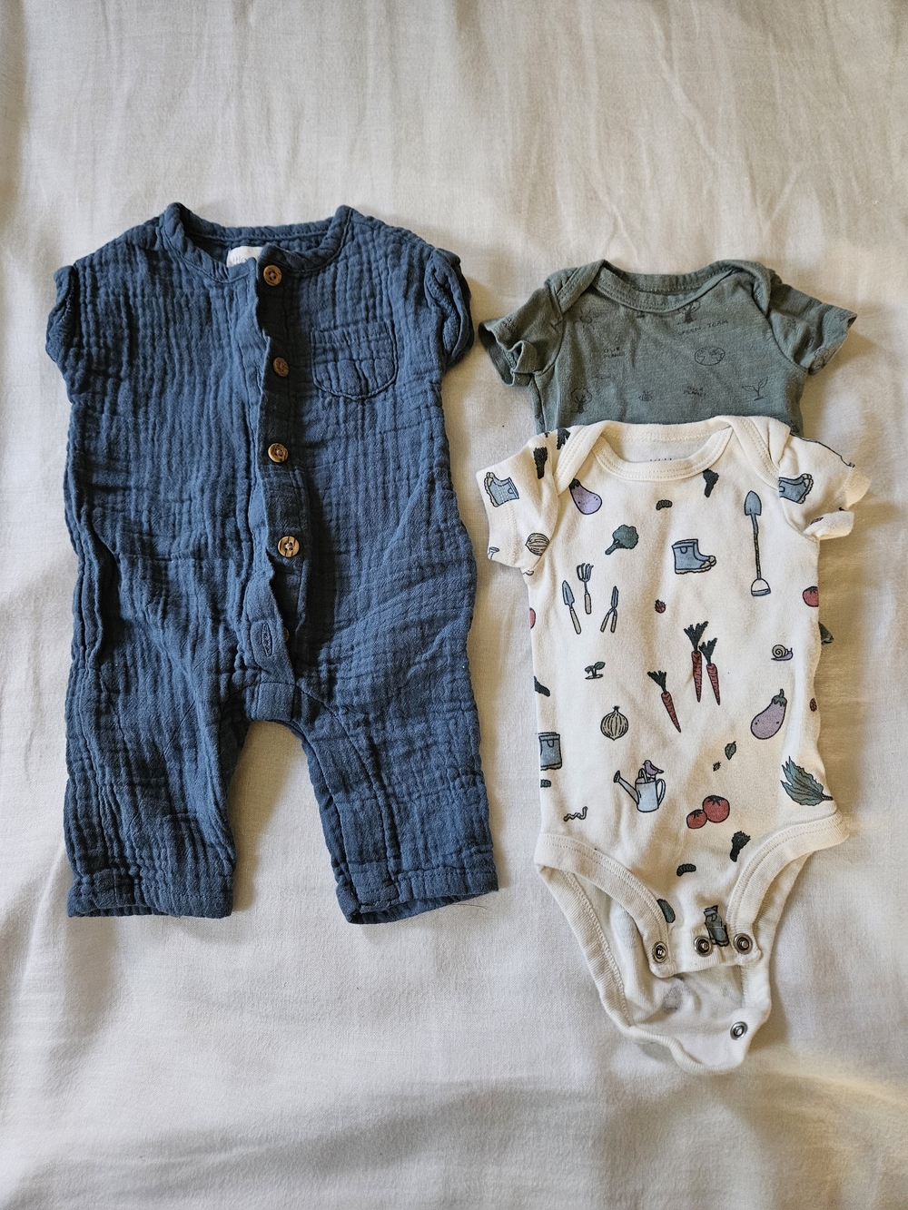 Little Planet Newborn Bundle- Romper & 2 Short-sleeve Onsies Organic Cotton